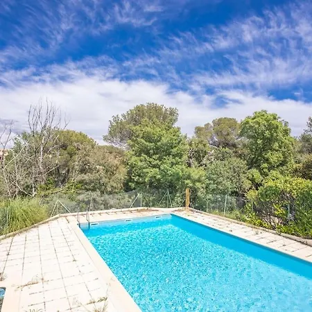 Appart 4 Bedrooms Qiuet Parking *