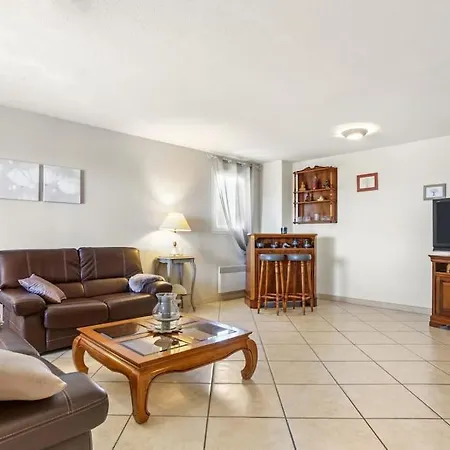 Appart 4 Bedrooms Qiuet Parking *