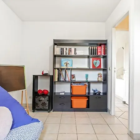 Appart 4 Bedrooms Qiuet Parking