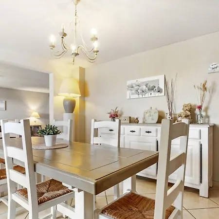 Appart 4 Bedrooms Qiuet Parking Apartamento